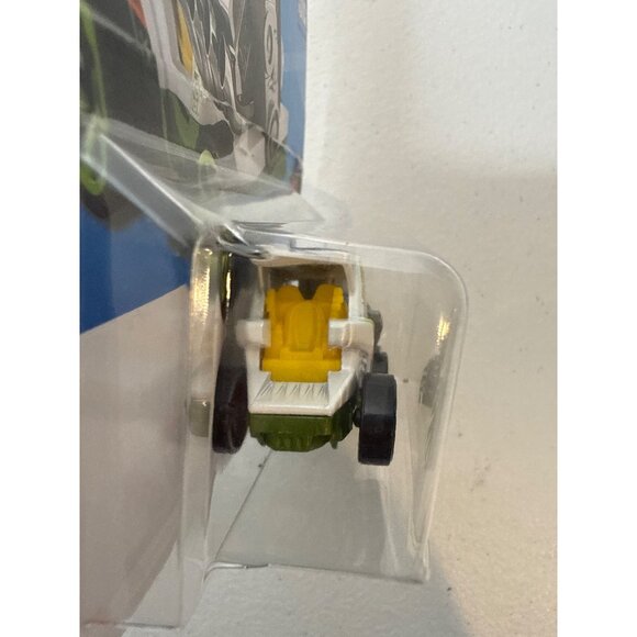 Hot Wheels Car Teed Off 2 HW Sports Toy Race Cars Kids Gift Diecast 1 64 Vehicle - Picture 5 of 7